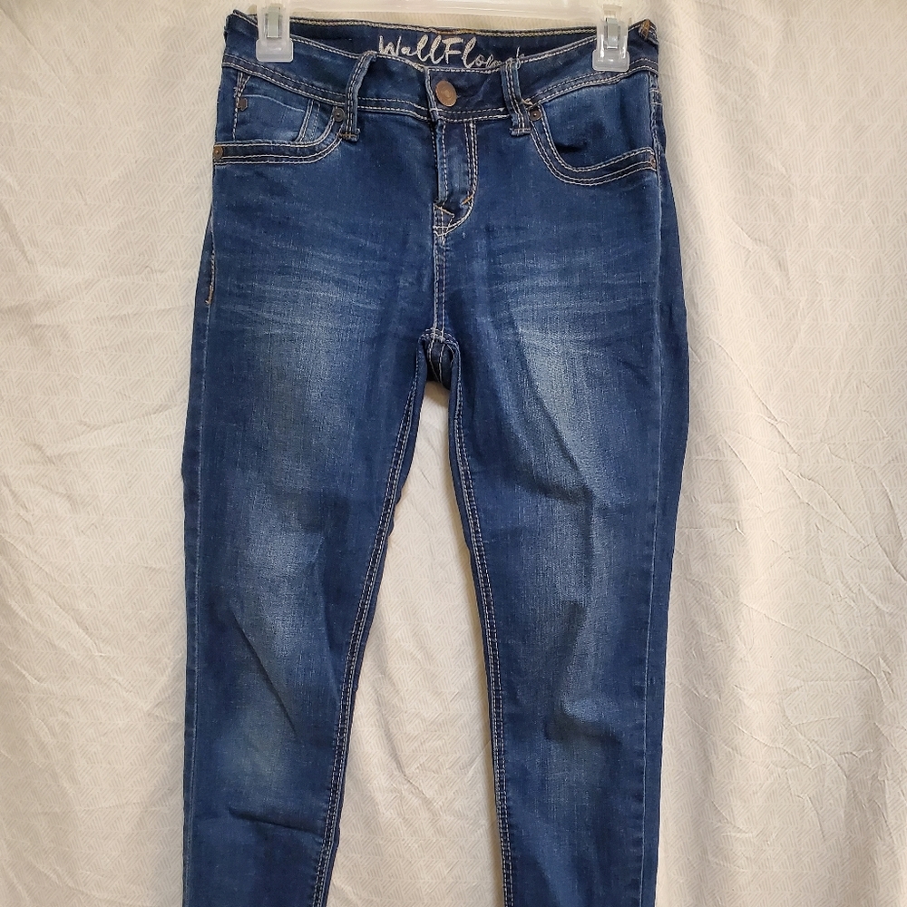 Wallflower Medium Wash Skinny Jeans